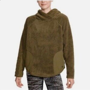 Nike soft fluffy pullover size xl